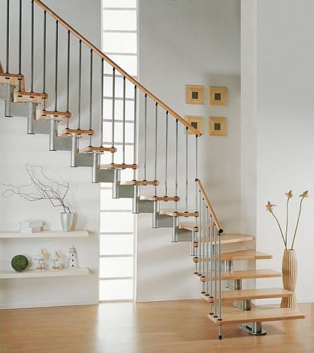 Cầu thang tại sao không nên đối diện cửa chính ?