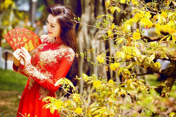 Thắp hương liên tục trong 3 ngày Tết có sai lầm?
