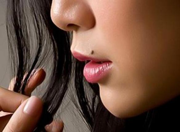 Đây là 4 nốt ruồi hoàng kim trên khuôn mặt, phụ nữ sở hữu phúc tướng này cả đời không lo thiếu tiền, trong vạn người họ là giàu nhất