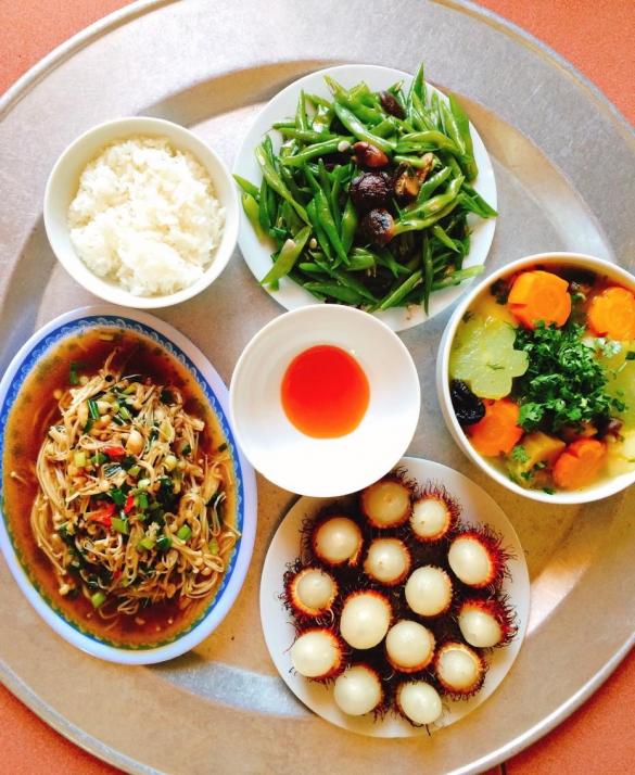 Mâm cơm chay cho ngày rằm tháng 7