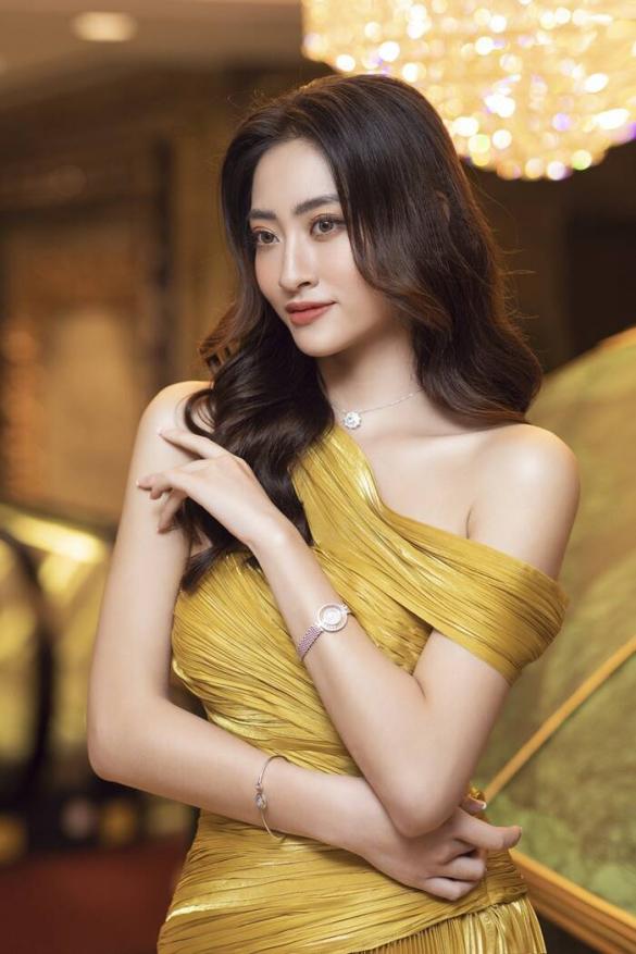 Tử vi tháng 4 gọi tên những người mệnh này được phú quý đến cửa, sự nghiệp suôn sẻ, tình duyên ngọt ngào, cuộc sống thuận buồm xuôi gió