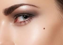 Ý nghĩa phong thuỷ nốt ruồi ở gò má nam và nữ chuẩn nhất